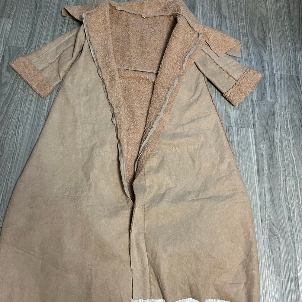Coat - Picture 2 of 3
